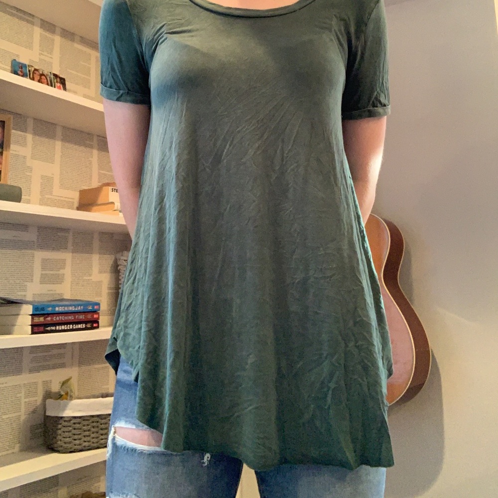 Green Top - Picture 2 of 5